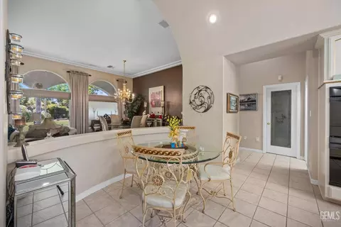2121 Wedgemont Pl, Bakersfield, CA 93311 photo 22