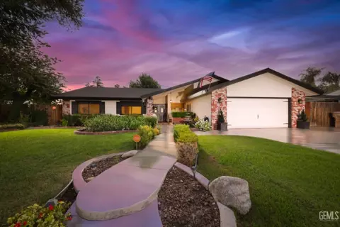 805 Harrisburg St, Bakersfield, CA 93314