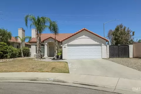 10502 Tivoli Ct, Bakersfield, CA 93311