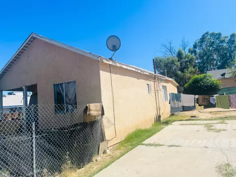 627 San Emidio St, Taft, CA 93268
