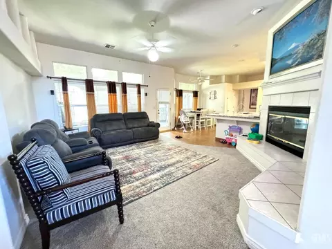 3906 Thames Ct, Bakersfield, CA 93313 photo 7