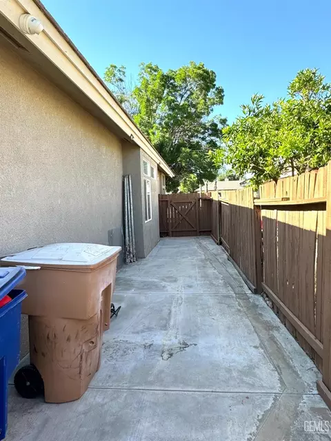 3906 Thames Ct, Bakersfield, CA 93313 photo 27