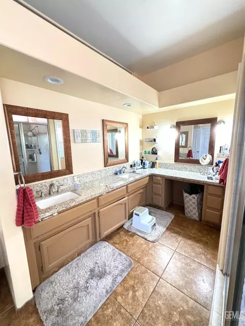 3906 Thames Ct, Bakersfield, CA 93313 photo 13