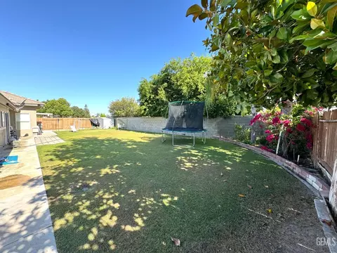 3906 Thames Ct, Bakersfield, CA 93313 photo 25