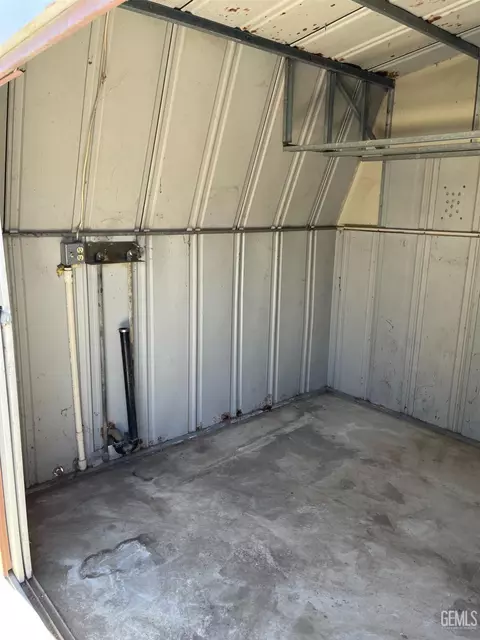 400 E Roberts Ln #13, Bakersfield, CA 93308 photo 32