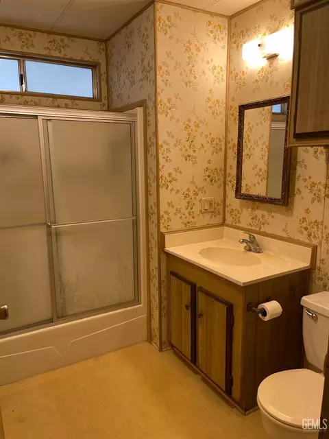 400 E Roberts Ln #13, Bakersfield, CA 93308 photo 24