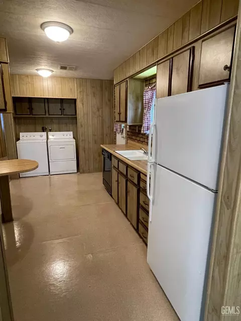 400 E Roberts Ln #13, Bakersfield, CA 93308 photo 15
