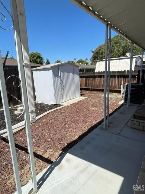 400 E Roberts Ln #13, Bakersfield, CA 93308 photo 28