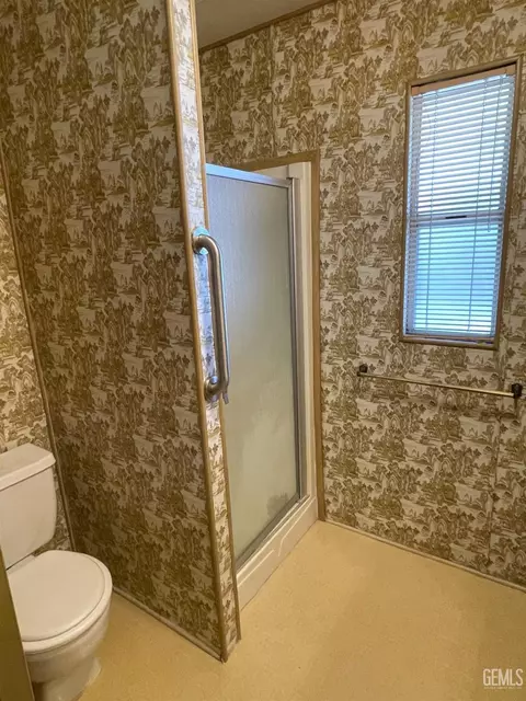 400 E Roberts Ln #13, Bakersfield, CA 93308 photo 20