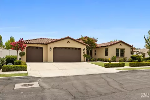 12719 Parkerhill Dr, Bakersfield, CA 93311