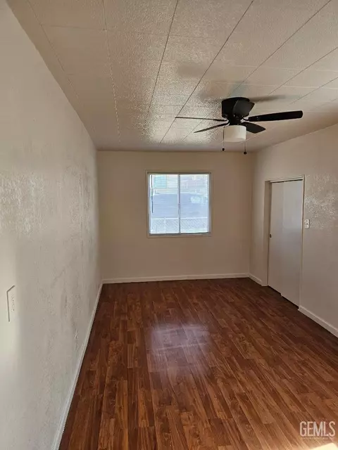 Other - 430 E St, Taft, CA 93268 photo 3 of 4