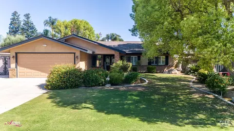 9008 Bear Creek Rd, Bakersfield, CA 93311