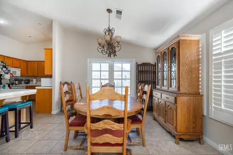 104 Lee St, Taft, CA 93268 photo 9