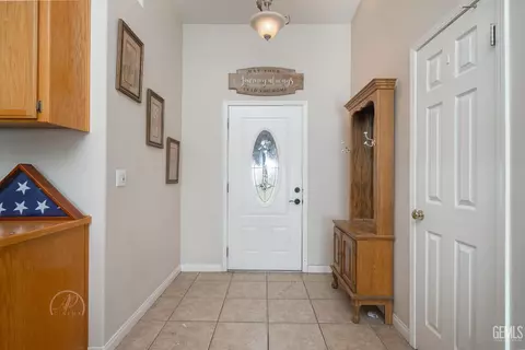 104 Lee St, Taft, CA 93268 photo 5