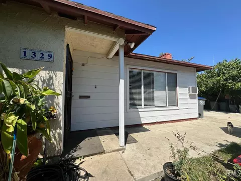1329 W Iris St, Oxnard, CA 93033 photo 1