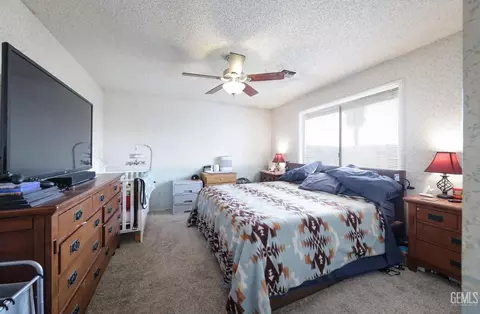 Bedroom - 4001 Thatch Ave, Bakersfield, CA 93313 photo 1 of 2