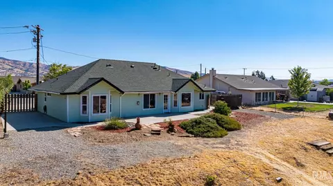 22033 Copper St, Tehachapi, CA 93561 photo 8