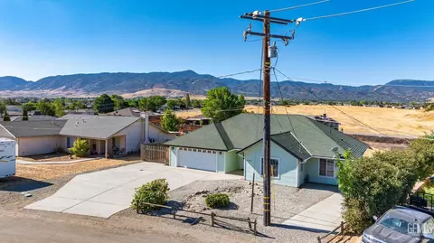 22033 Copper St, Tehachapi, CA 93561 photo 1