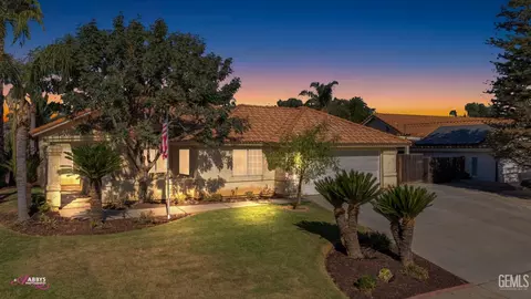 801 Arroyo Seco Dr, Bakersfield, CA 93314