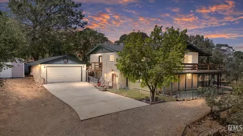 3817 Seclusion Rd, Lake Isabella, CA 93240