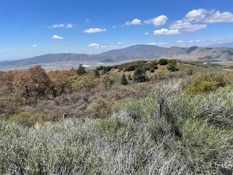 17601 Matterhorn Dr, Tehachapi, CA 93561 photo 1