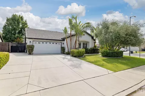 4202 Pacific Grove Ct, Bakersfield, CA 93312