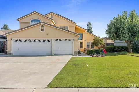 9721 Touchstone Dr, Bakersfield, CA 93311 photo 1