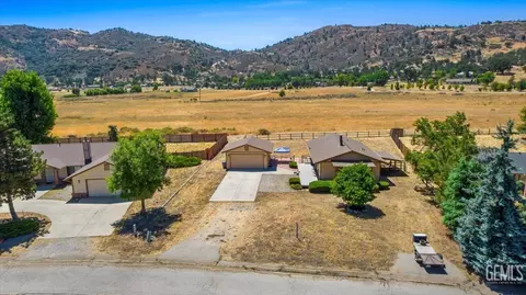 View/Area - 30020 Caddy Ln, Tehachapi, CA 93561 photo 6 of 11