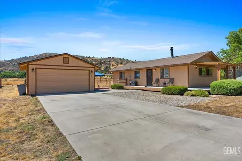 Other - 30020 Caddy Ln, Tehachapi, CA 93561 photo 3 of 6