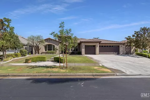 10908 Hartland St, Bakersfield, CA 93312