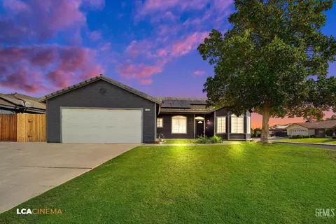 12400 Sawtooth Ave, Bakersfield, CA 93312