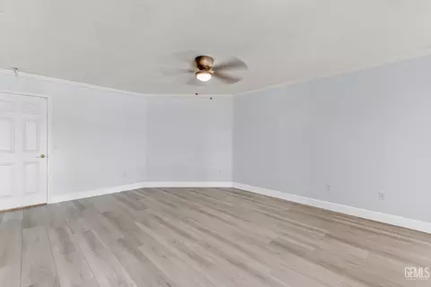 Living - 705 Faversham Way, Bakersfield, CA 93311 photo 7 of 8