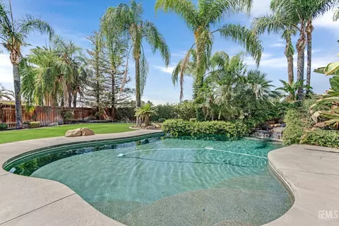 Exterior - 705 Faversham Way, Bakersfield, CA 93311 photo 1 of 12