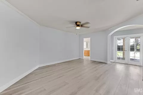 Living - 705 Faversham Way, Bakersfield, CA 93311 photo 6 of 8