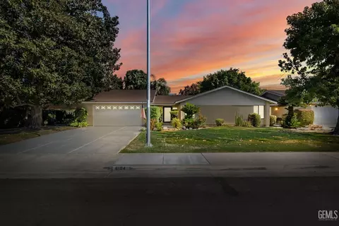 6104 Indian Wells Ave, Bakersfield, CA 93309