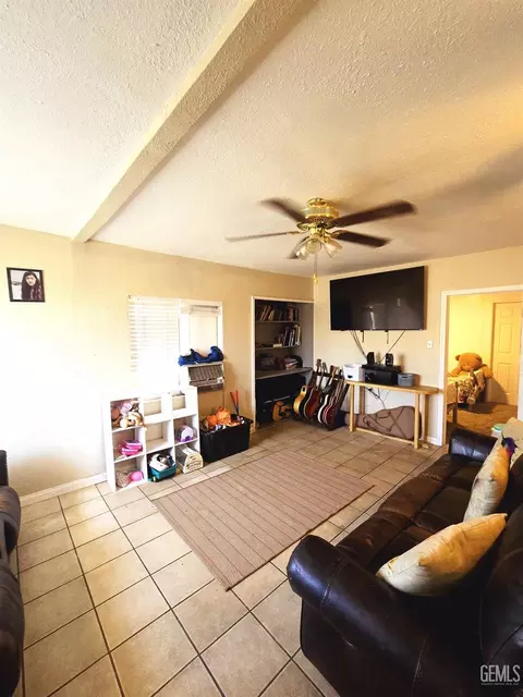 334 Philippine St, Taft, CA 93268 photo 3