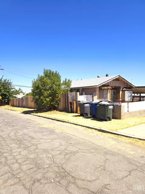 334 Philippine St, Taft, CA 93268 photo 2