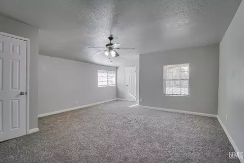 Living - 329 W 3rd St, Buttonwillow, CA 93206 photo 3 of 3