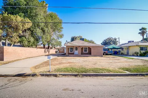 Exterior - 329 W 3rd St, Buttonwillow, CA 93206 photo 1 of 4