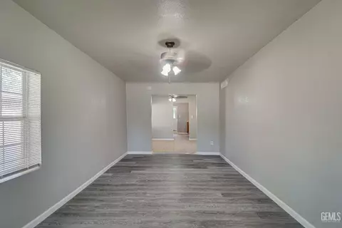 Living - 329 W 3rd St, Buttonwillow, CA 93206 photo 1 of 3