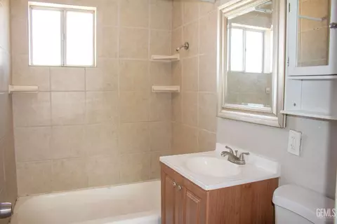 3 Cypress Ln, Taft, CA 93268 photo 5