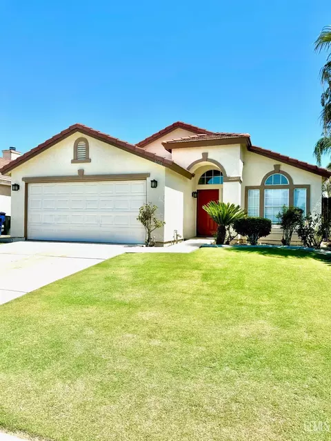 6004 Autumn Crest Dr, Bakersfield, CA 93313