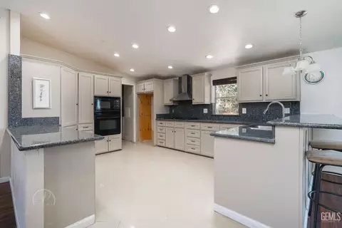 26361 Olanche St, Mojave, CA 93501 photo 9