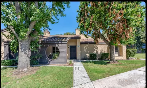 1001 Mohawk St #62, Bakersfield, CA 93309