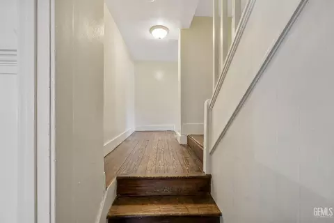 Entry Way - 2020 B St, Bakersfield, CA 93301 photo 2 of 7