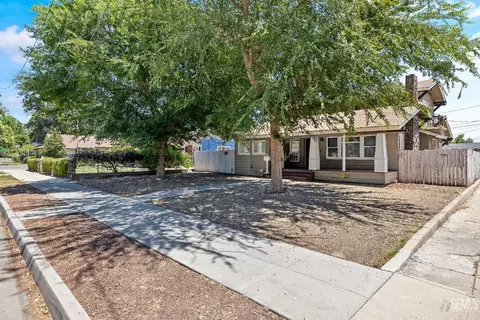 Exterior - 2020 B St, Bakersfield, CA 93301 photo 2 of 10