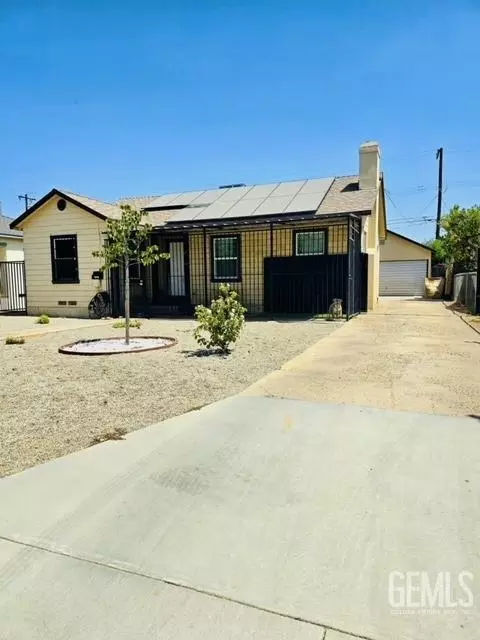 1216 El Rancho Dr, Bakersfield, CA 93304