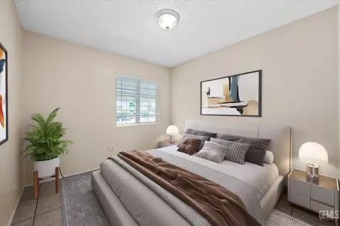 500 Dunninger St, Bakersfield, CA 93307 photo 7