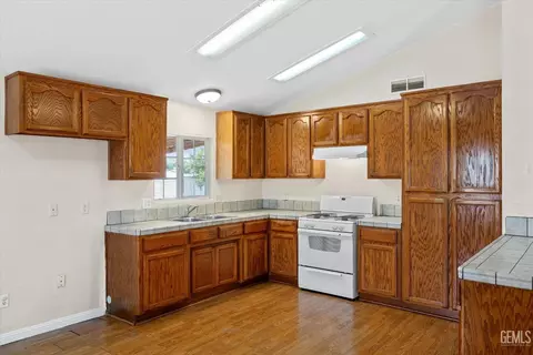 500 Dunninger St, Bakersfield, CA 93307 photo 19