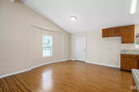 500 Dunninger St, Bakersfield, CA 93307 photo 17